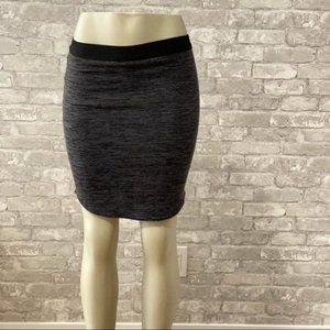 Wilfred / Aritzia Bodycon Mini Skirt **MINT CONDITION**